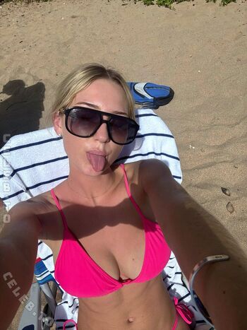 Full leaked Sydney thomas page private onlyfans photo