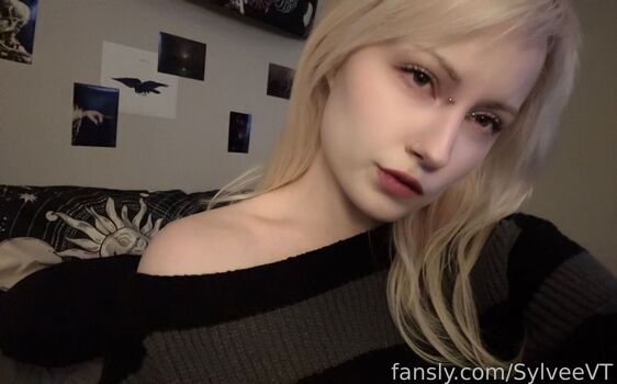 Full leaked Sylveevt private onlyfans photo