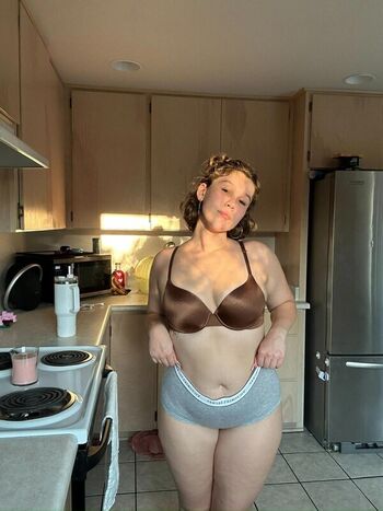 Full leaked Symone blust private onlyfans photo