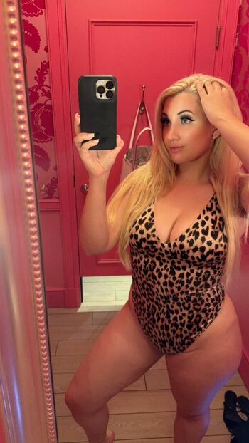 Full leaked Syzlbaby private onlyfans photo