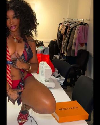 Full leaked Dejenqueen/ private onlyfans photo