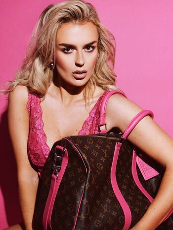 Tallia Storm