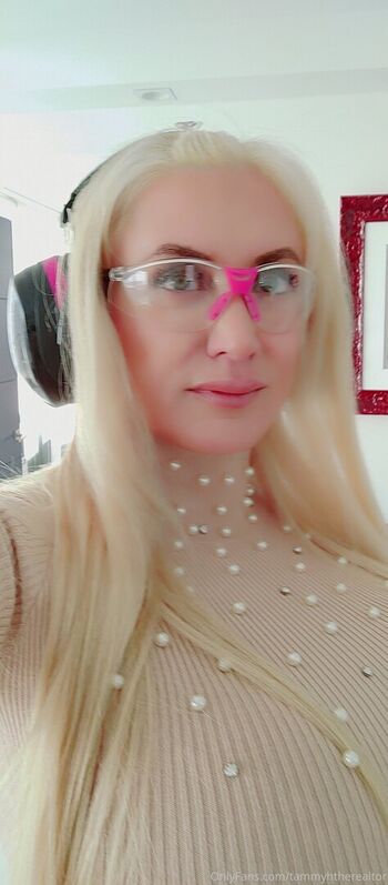 Full leaked Tammyhtherealtor private onlyfans photo