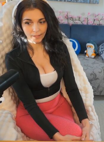 Full leaked Tania derveaux page private onlyfans photo