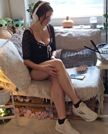 Full leaked Tania derveaux page private onlyfans photo