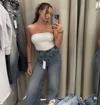 Full leaked Taniakhazaal private onlyfans photo