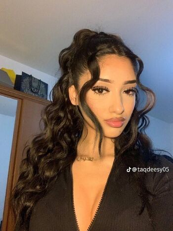 Full leaked Taqdeez yaazin private onlyfans photo