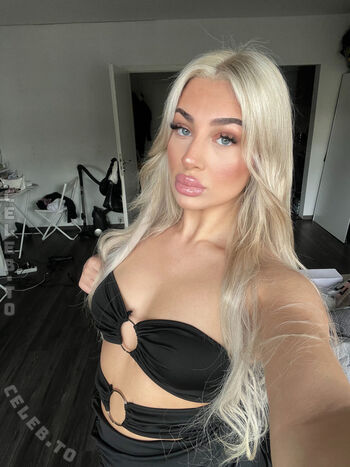 Full leaked Tara elaine private onlyfans photo