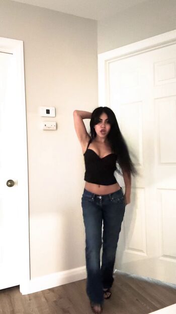 Full leaked Tara yummy private onlyfans photo