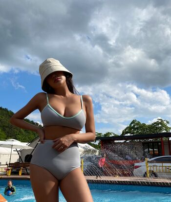 Full leaked Tashayung page private onlyfans photo