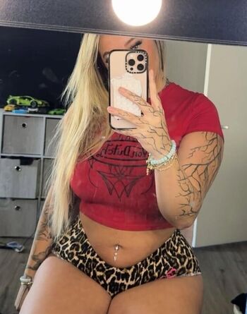 tattedbblonde