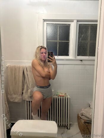 Full leaked Taviathevix  page private onlyfans photo