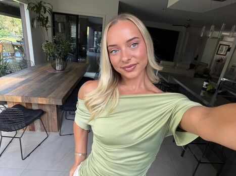 Full leaked Taylahkirkk page private onlyfans photo