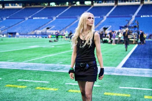 Full leaked Taylor momsen page private onlyfans photo