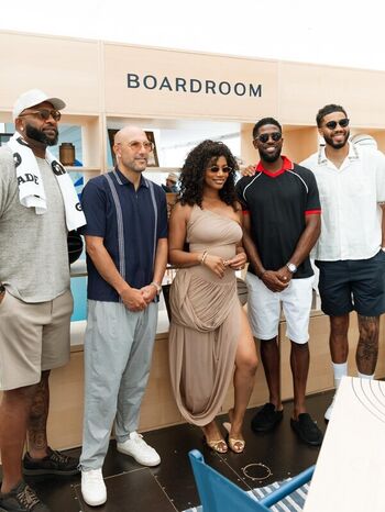 Full leaked Taylor rooks page private onlyfans photo