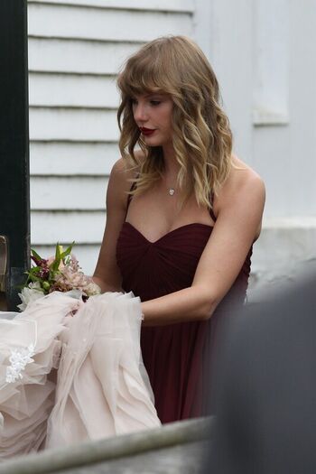 Full leaked Taylor swift page private onlyfans photo