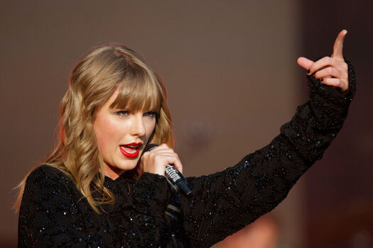 Full leaked Taylor swift  page private onlyfans photo