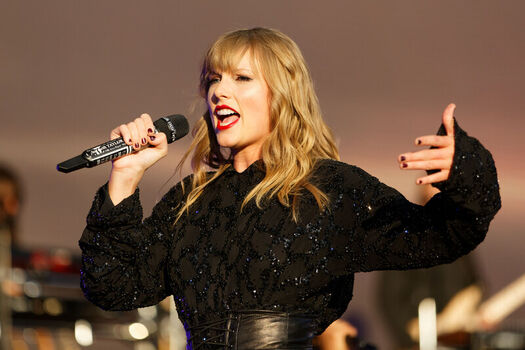 Full leaked Taylor swift  page private onlyfans photo