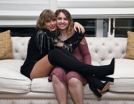 Full leaked Taylor swift page private onlyfans photo