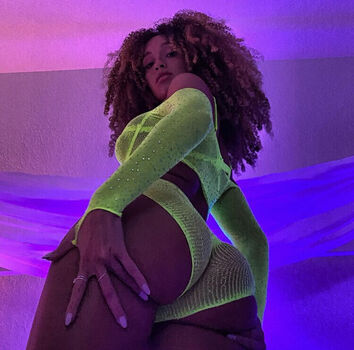 Full leaked Tazsangelsuncensored private onlyfans photo