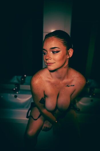 Full leaked Teetee page private onlyfans photo