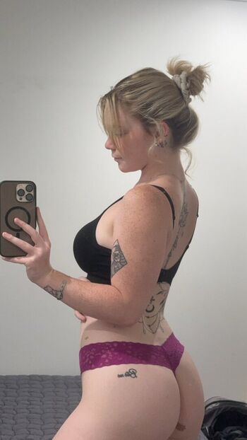 Full leaked Teetee private onlyfans photo