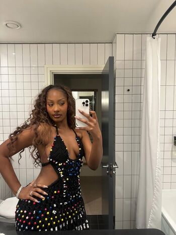 Full leaked Itsavalynn private onlyfans photo