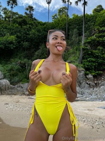 Full leaked Thai girls private onlyfans photo