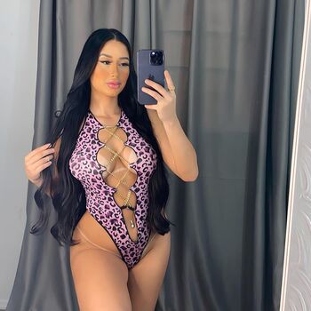 Full leaked Thaliaalmeidah private onlyfans photo