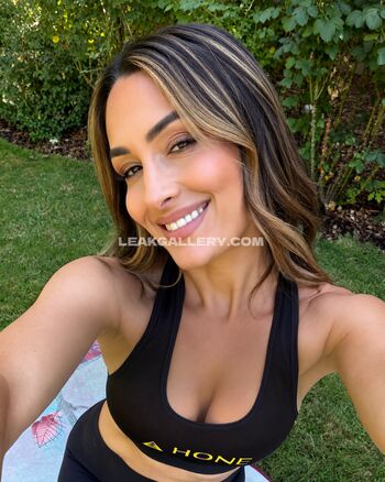 Full leaked The bella twins page private onlyfans photo