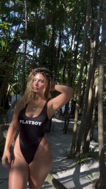Full leaked Theamoon private onlyfans photo