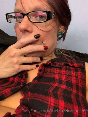 theblazzinhippie69