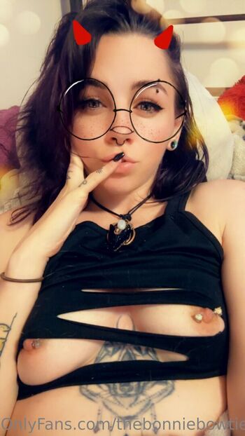 Full leaked Thebonniebowtie private onlyfans photo