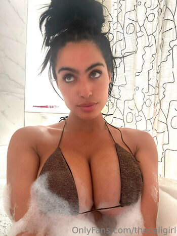 Thecaligirl