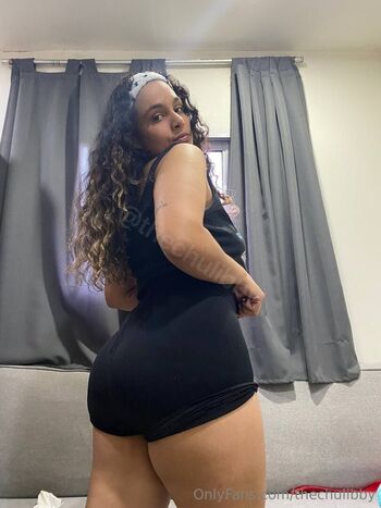 Full leaked Thechulibby page private onlyfans photo