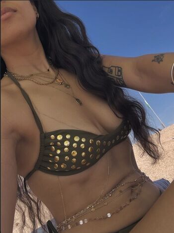 Full leaked Thefarahdarwish page private onlyfans photo