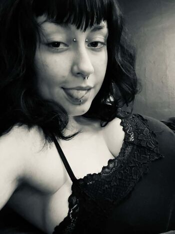 Full leaked Theofficialwiltedrose private onlyfans photo