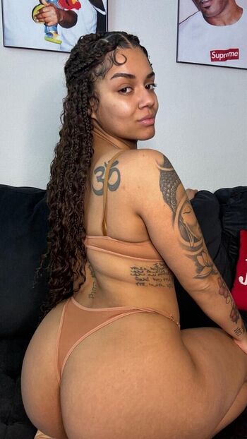 Full leaked Theonlysafarii private onlyfans photo