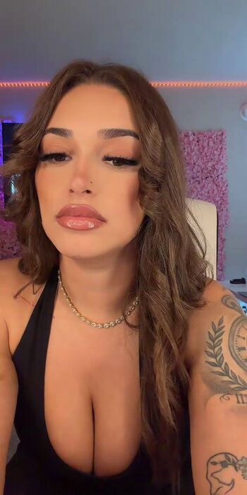 Full leaked Theonlysavyy private onlyfans photo