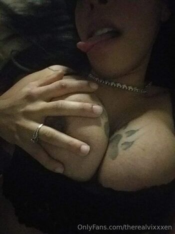 therealvixxxen