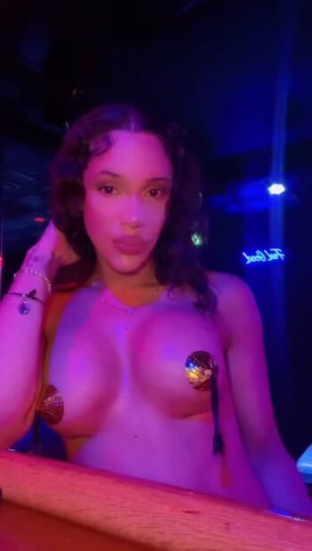 Full leaked Therealyummyummsauuce private onlyfans photo