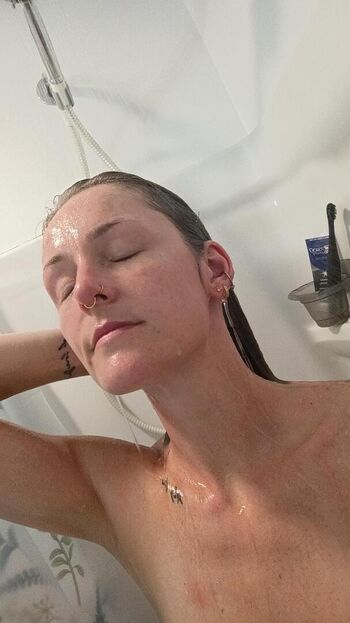 Full leaked Thewholefcknproblem private onlyfans photo