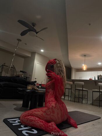 Full leaked Thewinterrayne private onlyfans photo