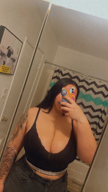 Thicc Girls That Do B