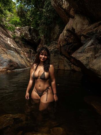 Full leaked Thick asian women page private onlyfans photo