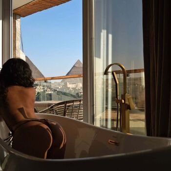 Full leaked Thick asian women page private onlyfans photo