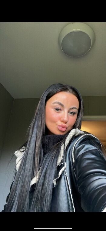 Full leaked Tia louise cateer private onlyfans photo