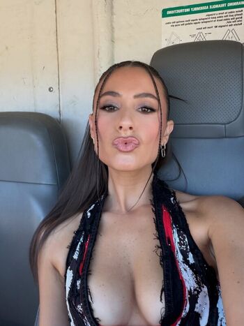 Full leaked Tiatia private onlyfans photo