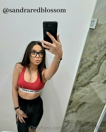 Full leaked Tinavalentinafree private onlyfans photo