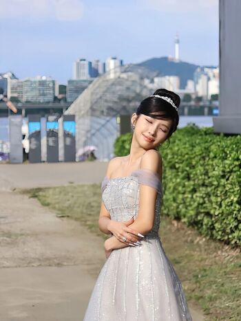 tiny.pretty.j